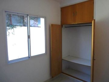 Av. Iriondo 2215 Piso 1 Dpto.