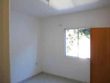 Av. Iriondo 2215 Piso 1 Dpto.