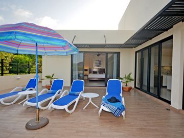 VIDA SERENA EN VILLA CONTEMPORÁNEA
