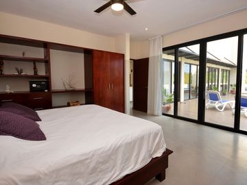 VIDA SERENA EN VILLA CONTEMPORÁNEA