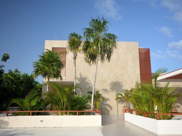 VIDA SERENA EN VILLA CONTEMPORÁNEA