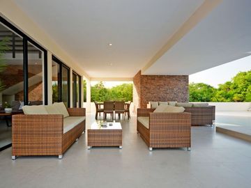 VIDA SERENA EN VILLA CONTEMPORÁNEA