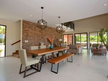VIDA SERENA EN VILLA CONTEMPORÁNEA