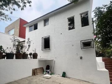 Renta casa en Lomas de Bellavista 25,000