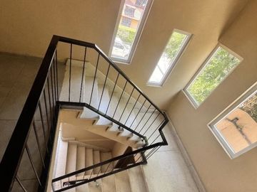 Renta casa en Lomas de Bellavista 25,000