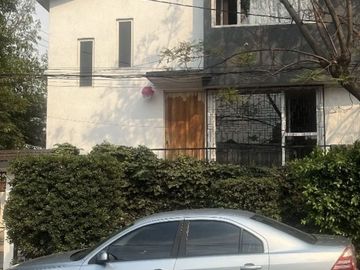 Renta casa en Lomas de Bellavista 25,000