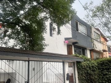 Renta casa en Lomas de Bellavista 25,000