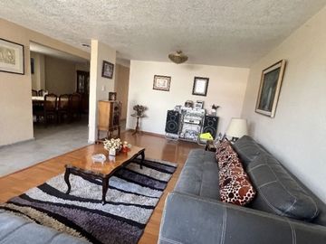 Renta casa en Lomas de Bellavista 25,000