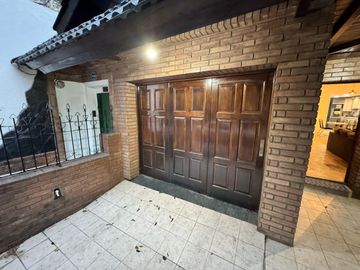 CASA EN VENTA BARRIO COLÓN GRAN OPORTUNIDAD
