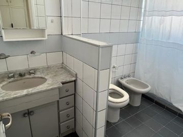 VENDEMOS DPTO 2 DORMITORIOS ZONA CENTRO Y A 2 CUADRAS DE LA PLAYA - VILLA GESELL