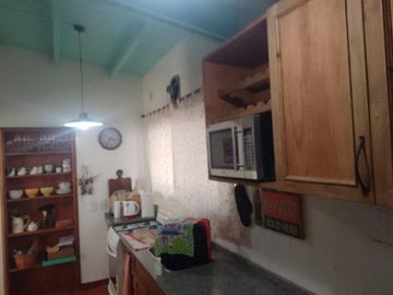 Casa en venta - 5 Dormitorios 5 Baños - Carilo