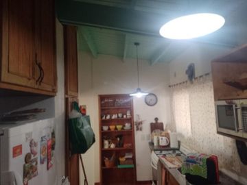 Casa en venta - 5 Dormitorios 5 Baños - Carilo