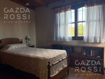Casa en  venta en Adrogue