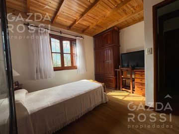 Casa en  venta en Adrogue