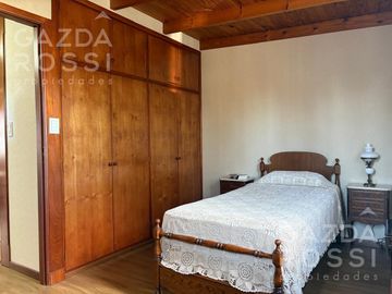 Casa en  venta en Adrogue