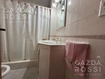 Casa en  venta en Adrogue