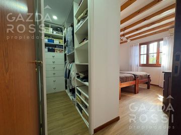 Casa en  venta en Adrogue