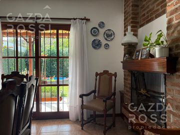 Casa en  venta en Adrogue