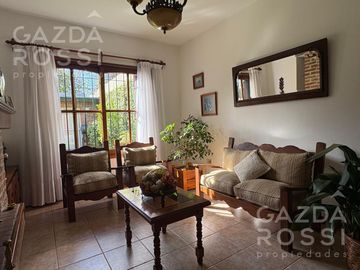 Casa en  venta en Adrogue