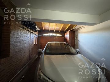 Casa en  venta en Adrogue