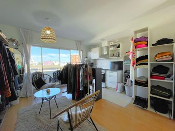 Departamento EN VENTA 2 amb. en CASTELAR Sur