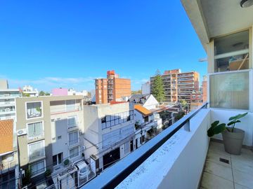 Departamento EN VENTA 2 amb. en CASTELAR Sur