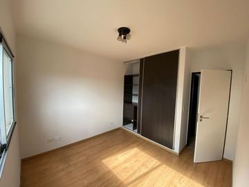 Departamento EN VENTA 2 amb. en CASTELAR Sur