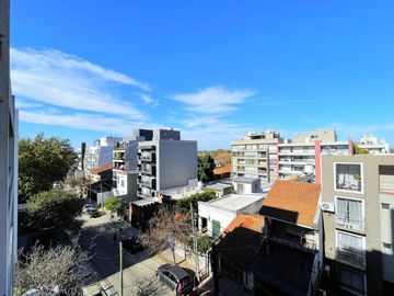 Departamento EN VENTA 2 amb. en CASTELAR Sur