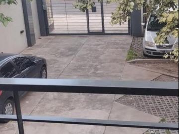 PH en venta - 1 Dormitorio 1 Baño - Castelar