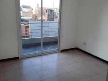 PH en venta - 1 Dormitorio 1 Baño - Castelar