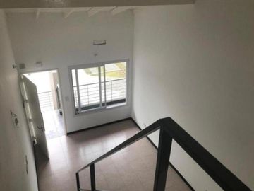 PH en venta - 1 Dormitorio 1 Baño - Castelar