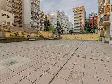 Depto 4 amb en venta en Caballito. Piso alto