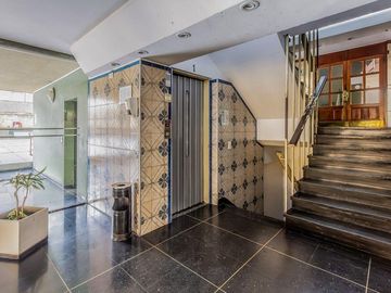 Depto 4 amb en venta en Caballito. Piso alto