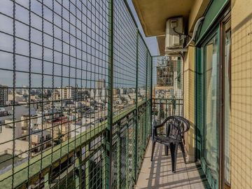 Depto 4 amb en venta en Caballito. Piso alto