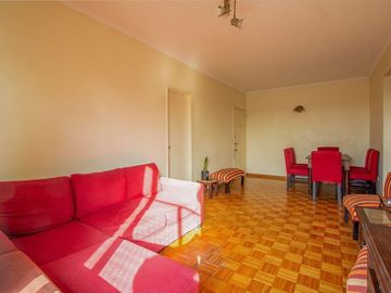 Depto 4 amb en venta en Caballito. Piso alto