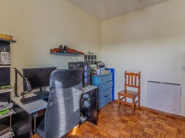Depto 4 amb en venta en Caballito. Piso alto
