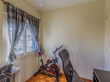 Depto 4 amb en venta en Caballito. Piso alto