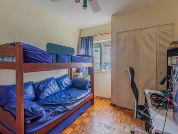 Depto 4 amb en venta en Caballito. Piso alto