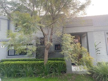 Casa  en Venta 4 dorm. en Las Lomas de San Isidro