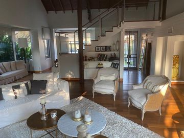 Casa  en Venta 4 dorm. en Las Lomas de San Isidro
