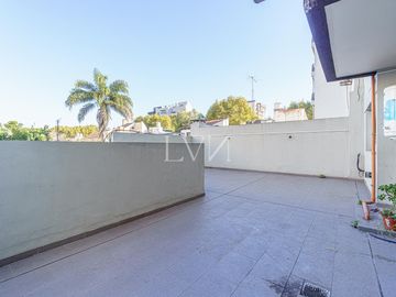 Venta Departamento en Liniers 2 Amb con gran patio/terraza