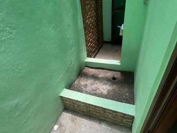 Casa en calle cerrada en Jardines de San Mateo en Venta