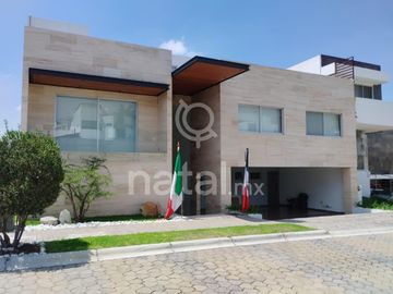 CASA VENTA CLUSTER 777 LOMAS ANGELOPOLIS 1