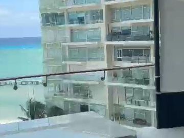 Departamento en Venta Punta Cancun, Zona Hotelera