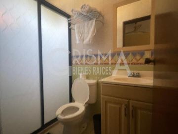 AMPLIA CASA EN VENTA EN COL. JARDINES