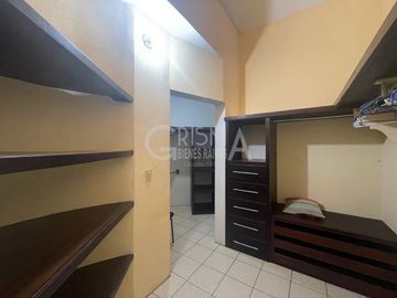 AMPLIA CASA EN VENTA EN COL. JARDINES