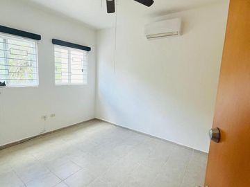 Casa en venta céntrica en SM 50