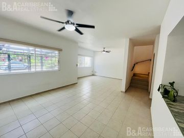 Casa en venta céntrica en SM 50