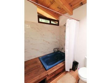 CASA EN VENTA/LOS SAUCOS /VALLE DE BRAVO