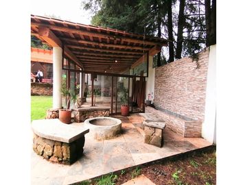 CASA EN VENTA/LOS SAUCOS /VALLE DE BRAVO